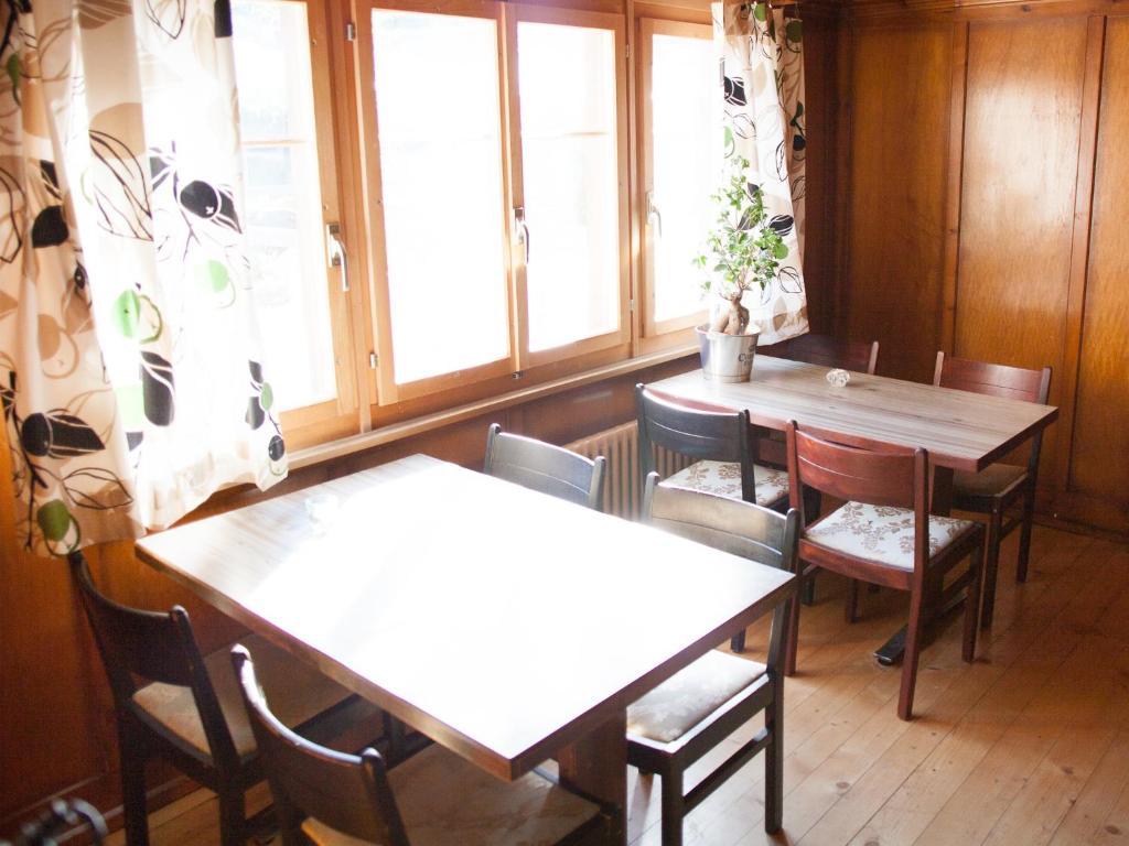 Nangijala Hostel Disentis Room photo